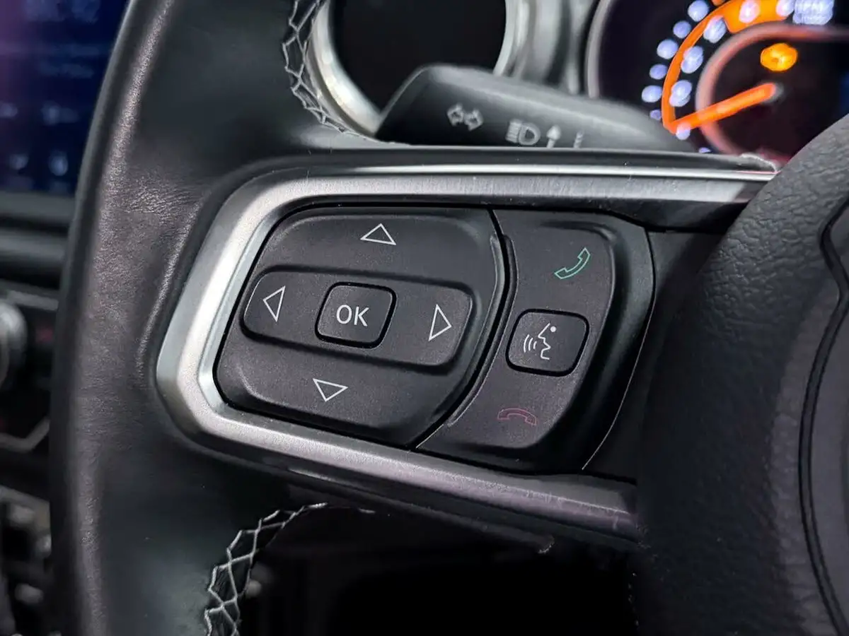 2020-jeep-wrangler-22-multijet-ii-sahara-hard-5d-big-30