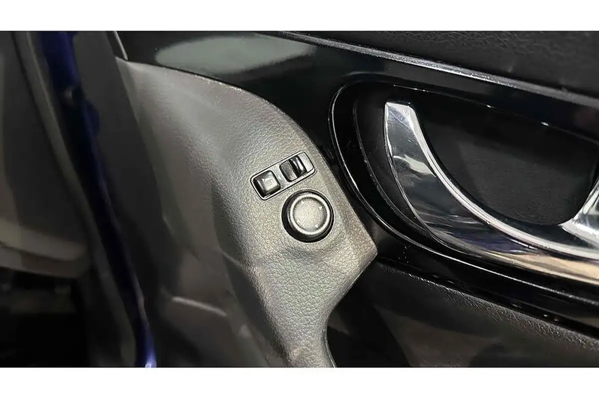 2018-nissan-qashqai-12-dig-t-acenta-big-25