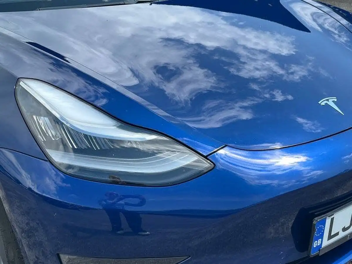 2020-tesla-model-3-e-long-range-big-18