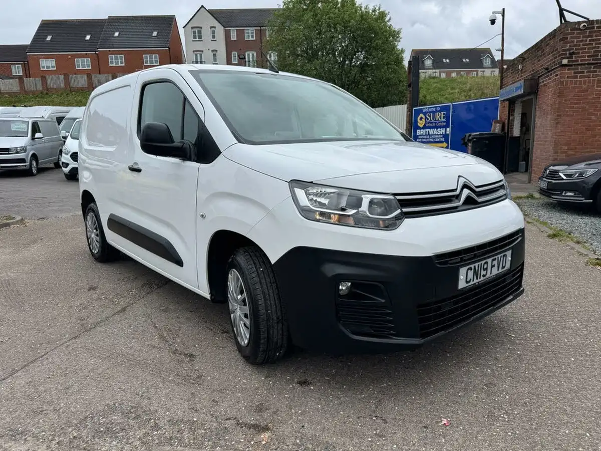 2019-citroen-berlingo-16bluehdi-650-enterprise-big-1