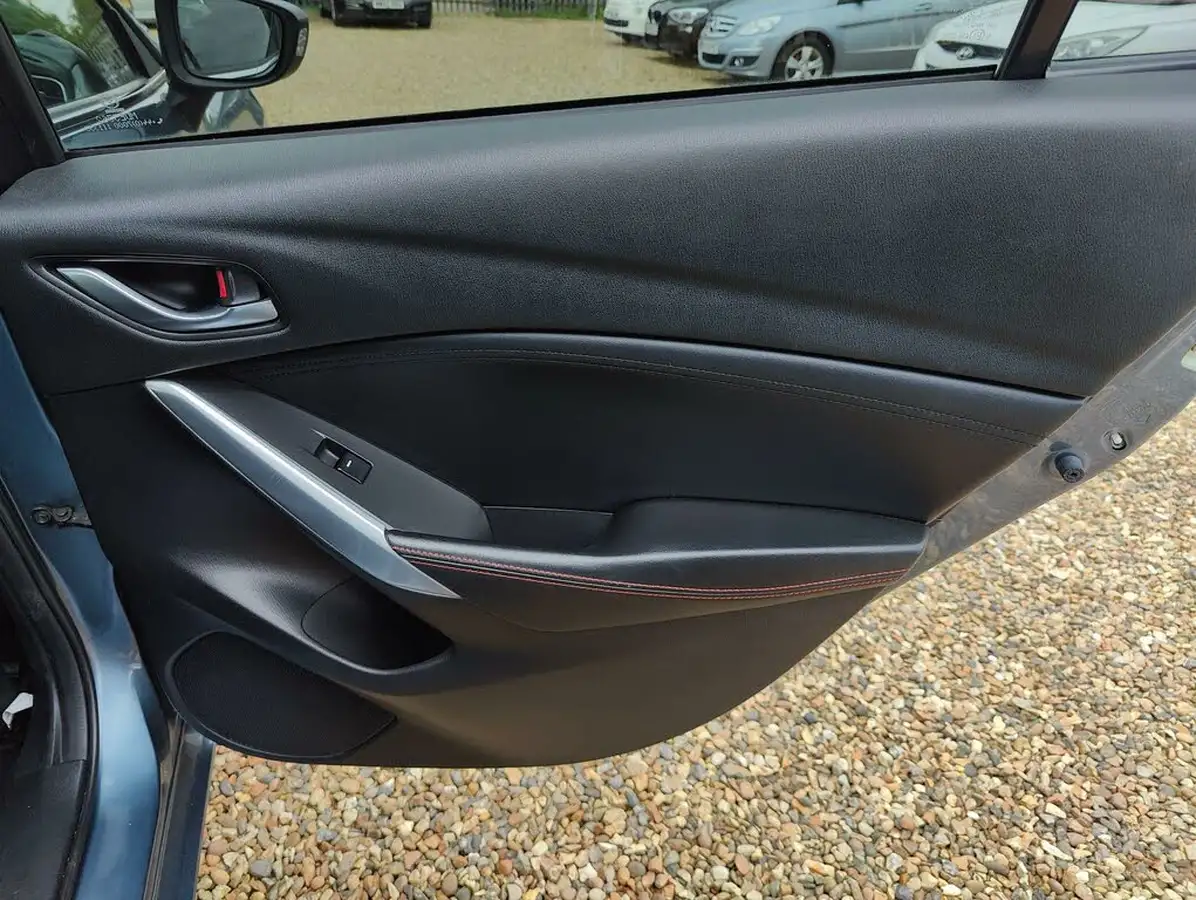 2013-mazda-mazda6-22d-sport-175ps-nav-saloon-4d-big-11