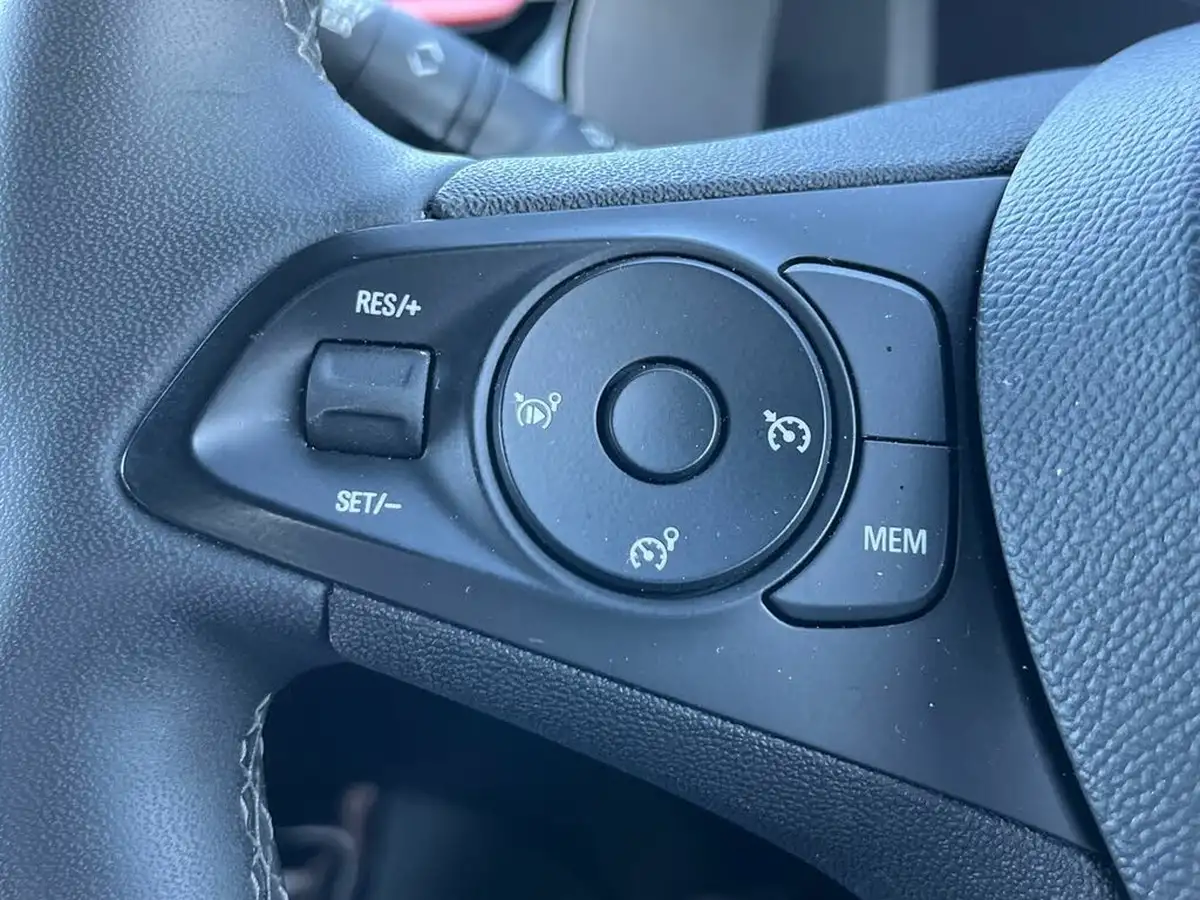 2023-vauxhall-corsa-12i-gs-big-24