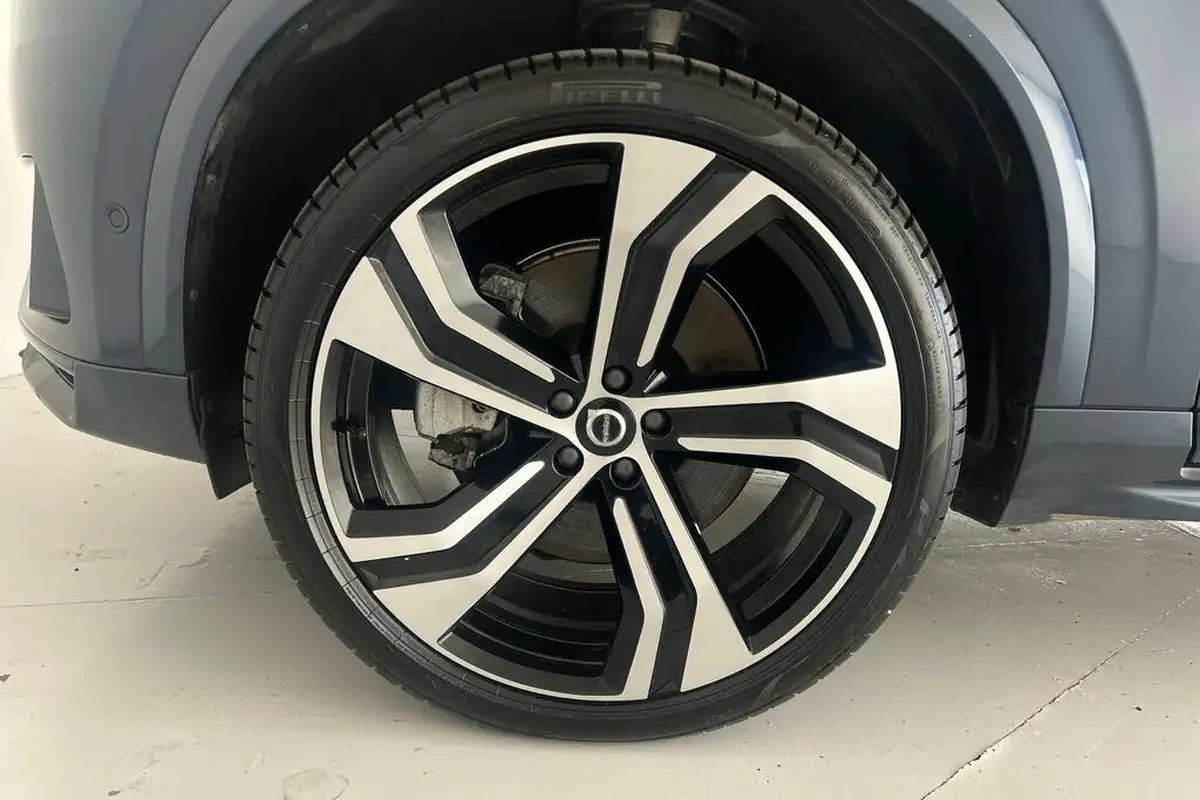 2024-volvo-xc90-20-t8-ultimate-dark-big-4
