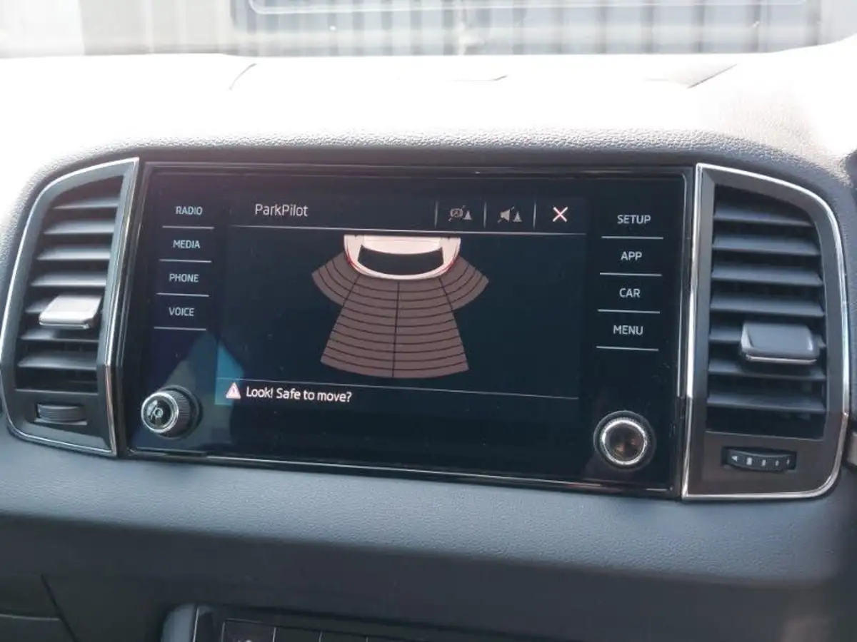 2019-skoda-karoq-20tdi-se-4x4-big-10