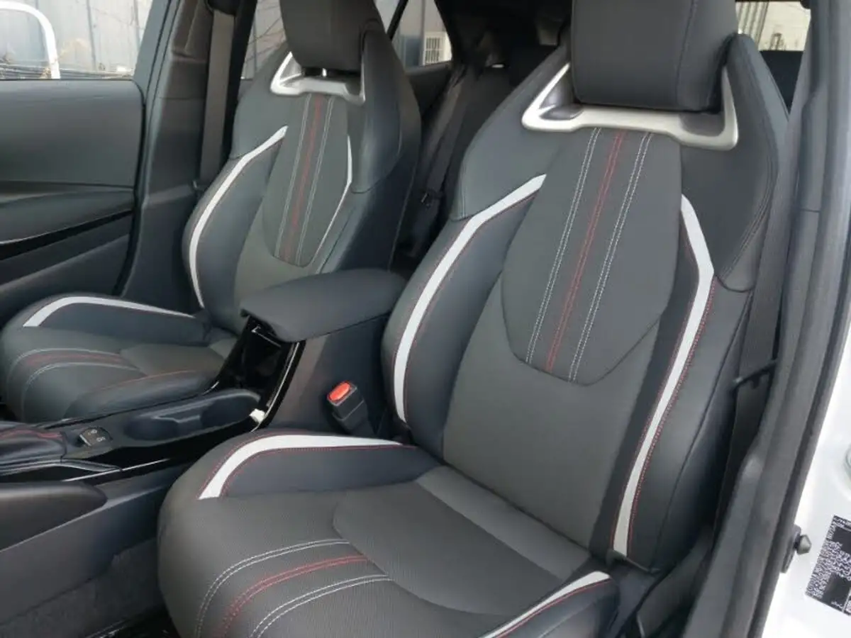 2023-toyota-corolla-18-vvt-i-gr-sport-138bhp-hatchback-big-14