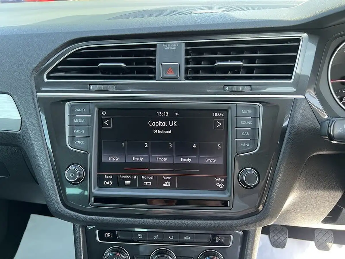 2016-volkswagen-tiguan-20tdi-se-150ps-bmt-big-32