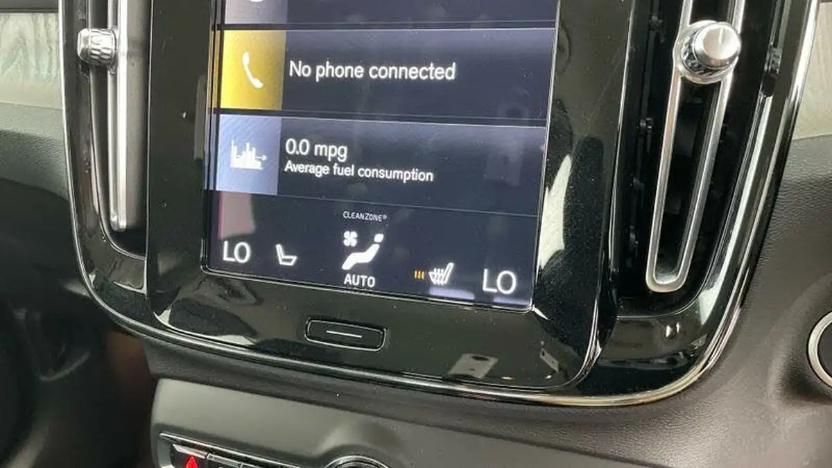 2022-volvo-xc40-15-t5-inscription-pro-big-15