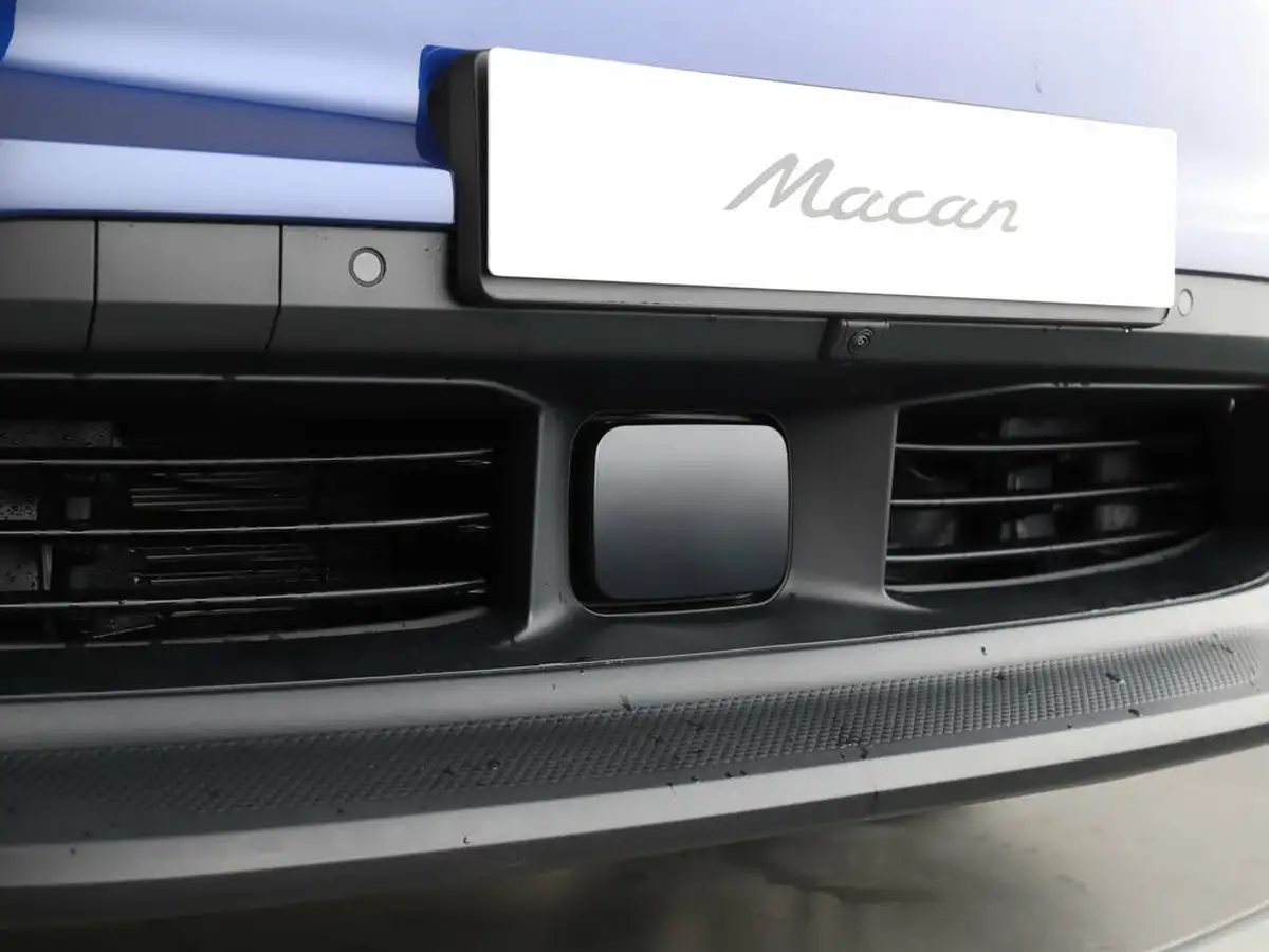 2025-porsche-macan-e-4-electric-big-47