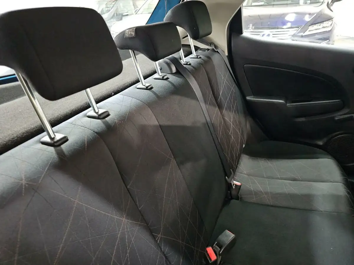 2013-mazda-mazda2-13-ts-air-con-big-15