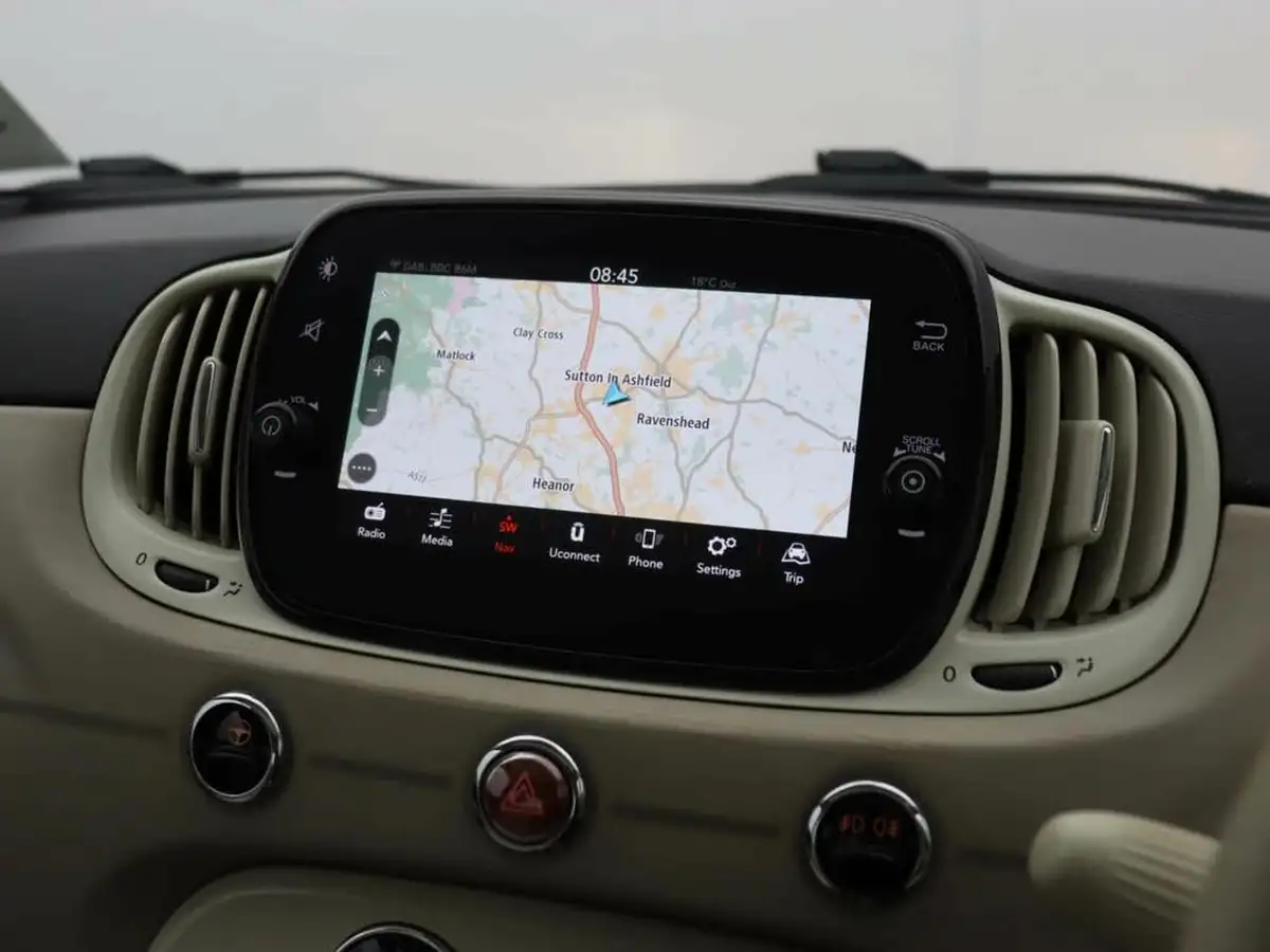 2019-fiat-500-12-dolcevita-big-26