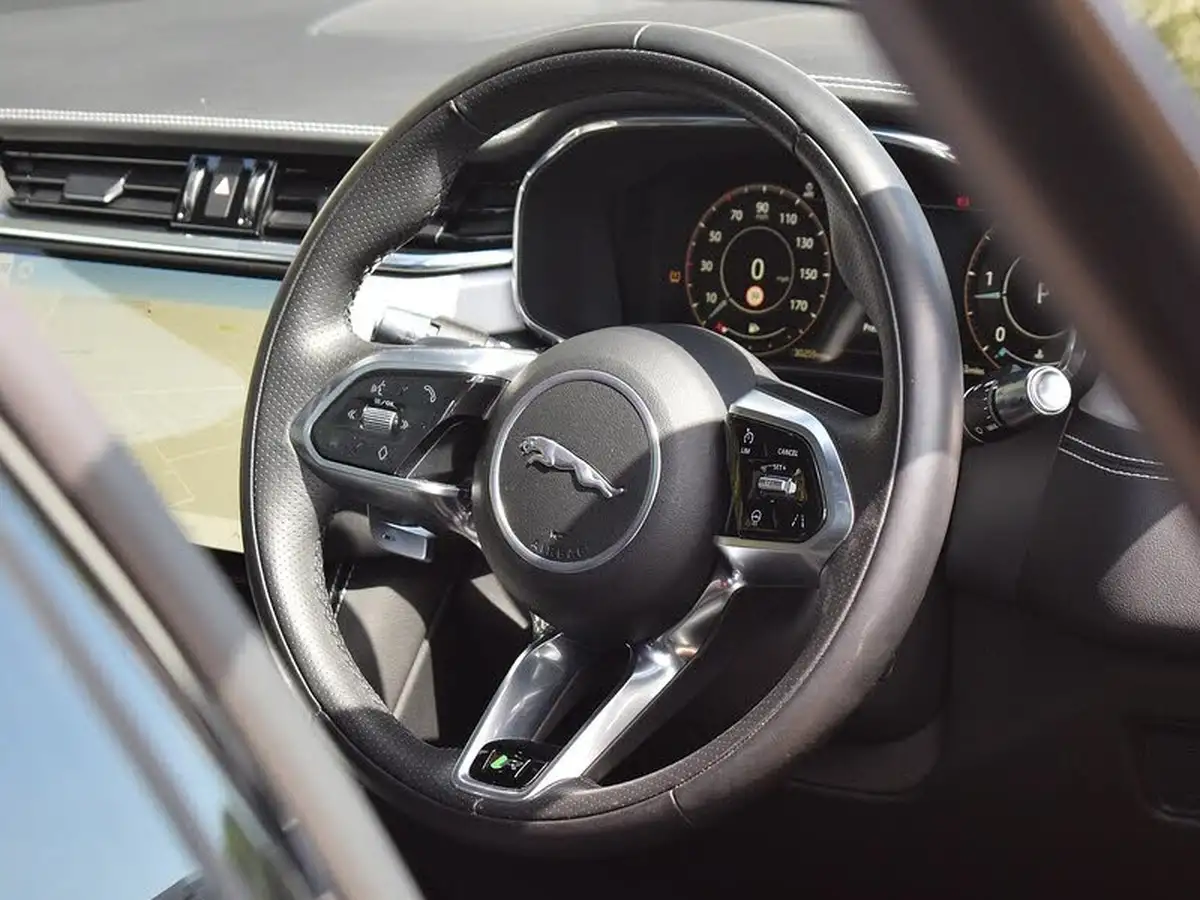 2021-jaguar-f-pace-20-d165-r-dynamic-se-mhev-big-11