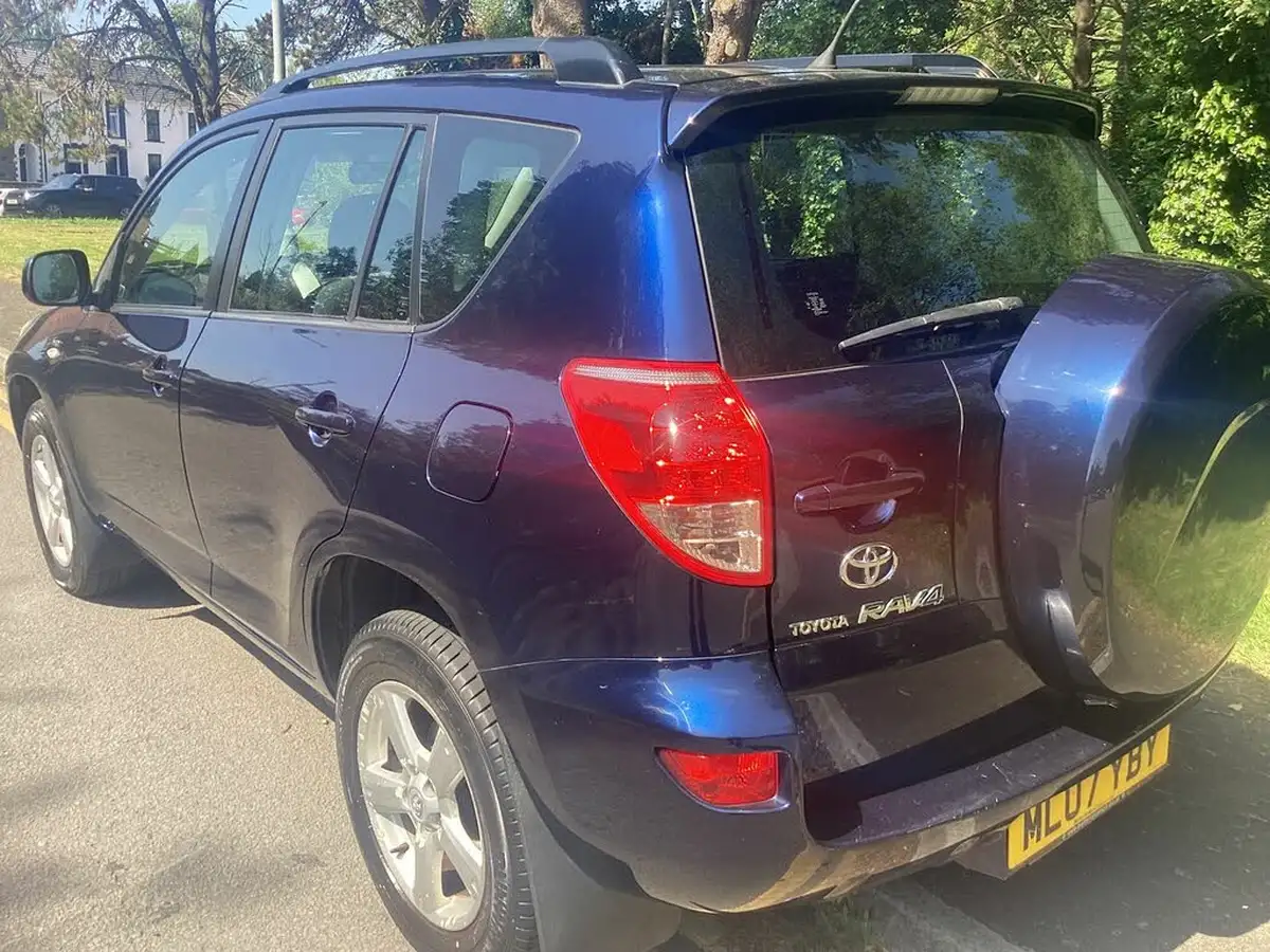 2007-toyota-rav4-22td-xt3-big-6