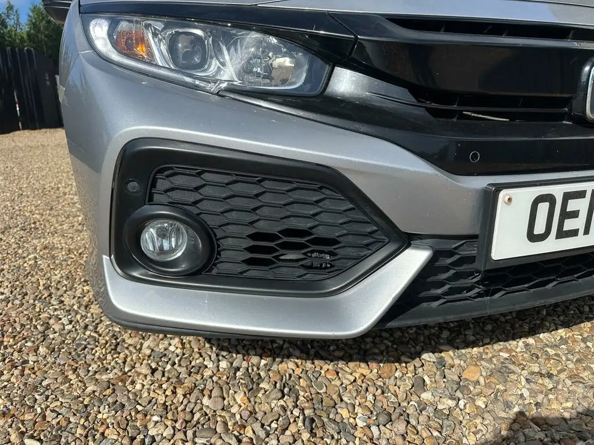 2018-honda-civic-10-vtec-turbo-sr-129ps-hatchback-5d-big-10