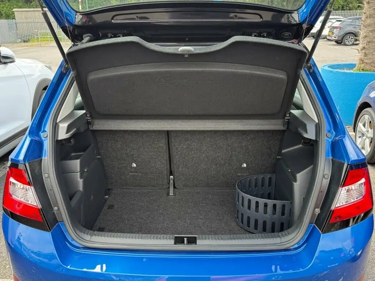 2020-skoda-fabia-10-mpi-colour-edition-60ps-big-30