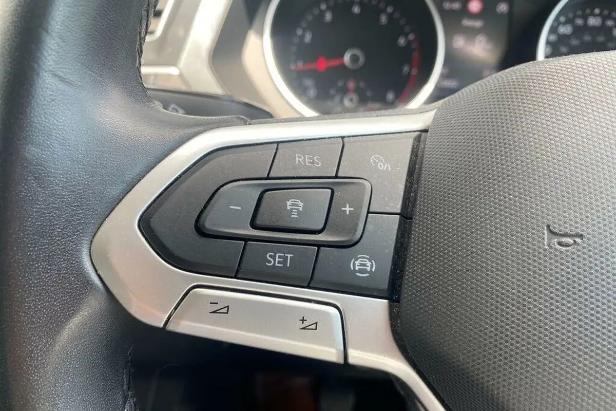 2022-volkswagen-tiguan-15-tsi-life-150ps-big-47