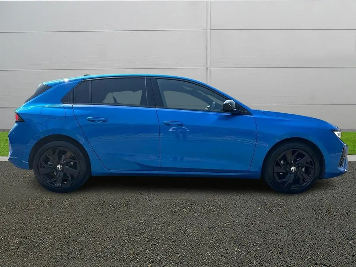 2024-vauxhall-astra-12-turbo-gs-130ps-hatchback-auto-big-7