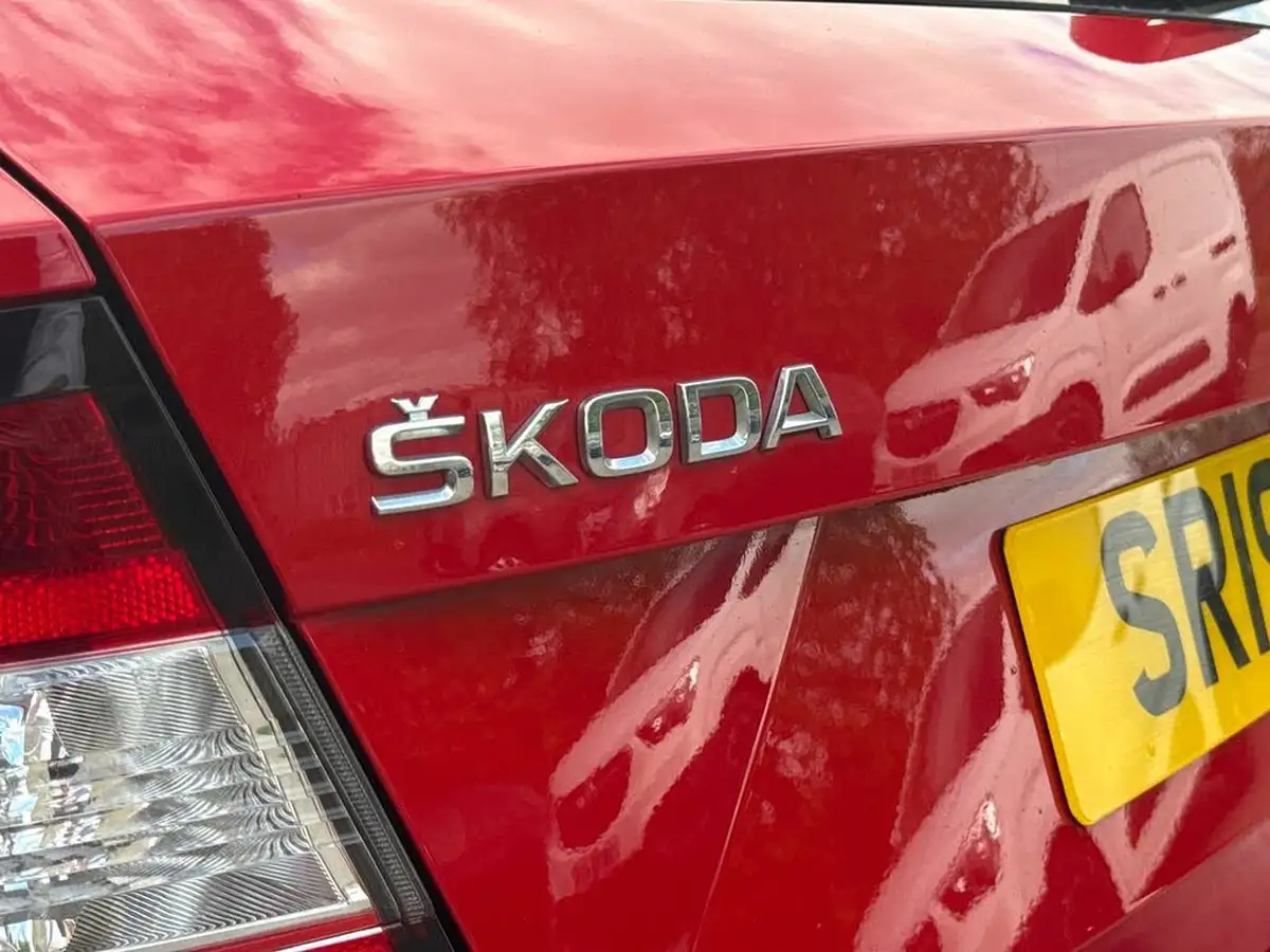 2019-skoda-fabia-10-mpi-s-ss-hatchback-big-46