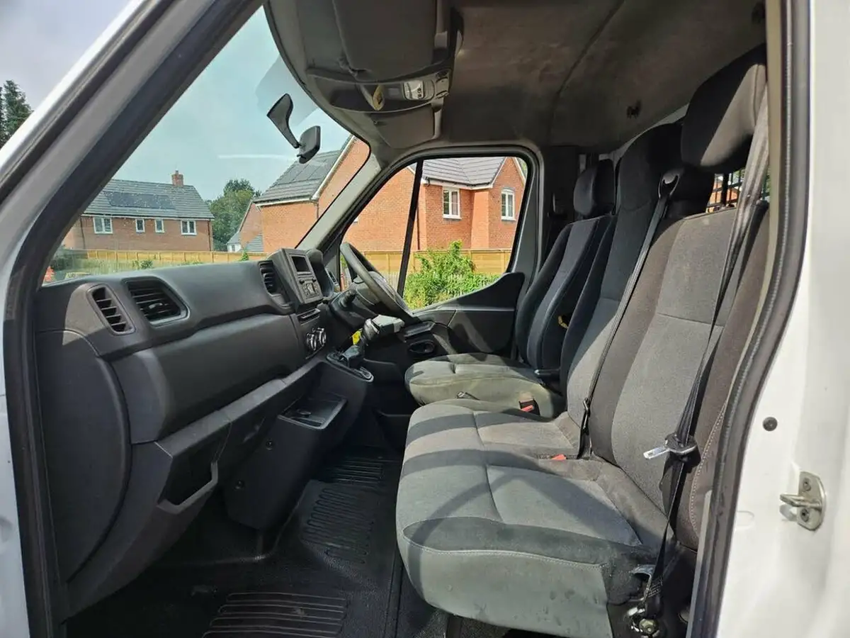 2020-nissan-nv400-23dci-acenta-l3-135bhpeu6dt-f35-chassis-cab-big-19