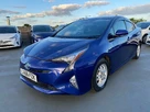 2016-toyota-prius-small-31