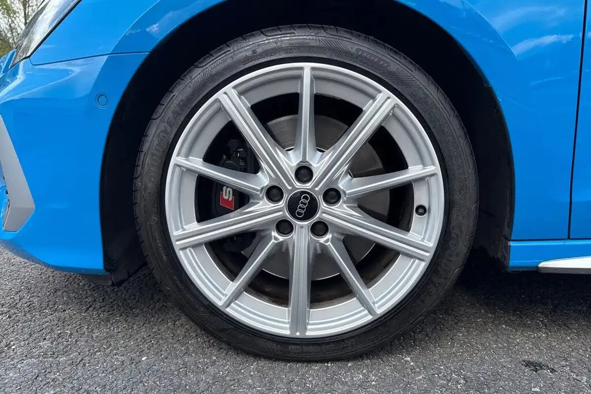 2021-audi-s3-20-tfsi-sportback-5d-big-9