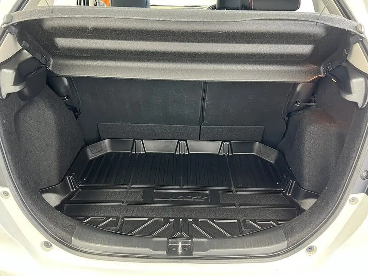 2018-honda-jazz-15-i-vtec-sport-big-4