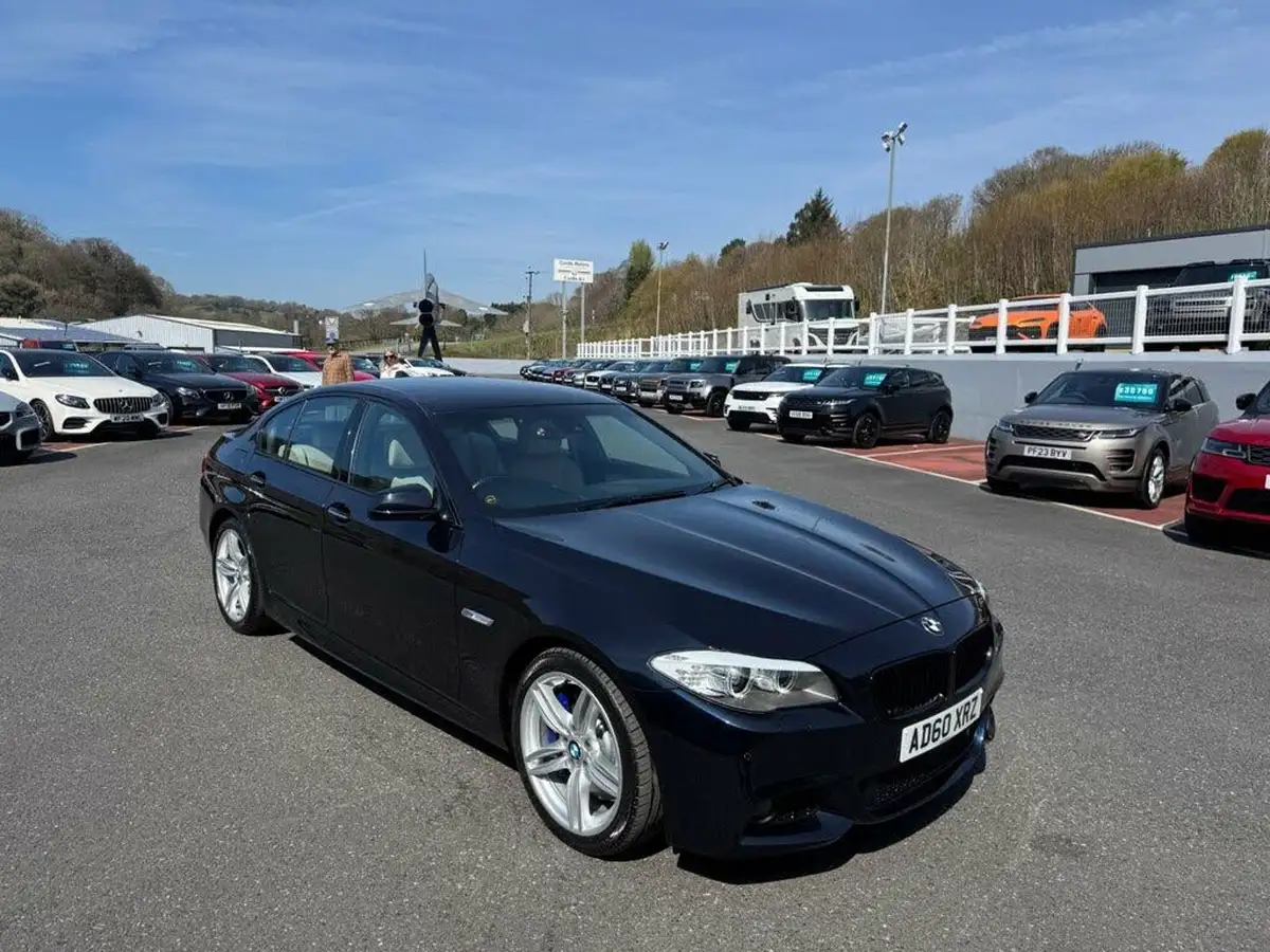 2010-bmw-5-series-44-550i-m-sport-big-0