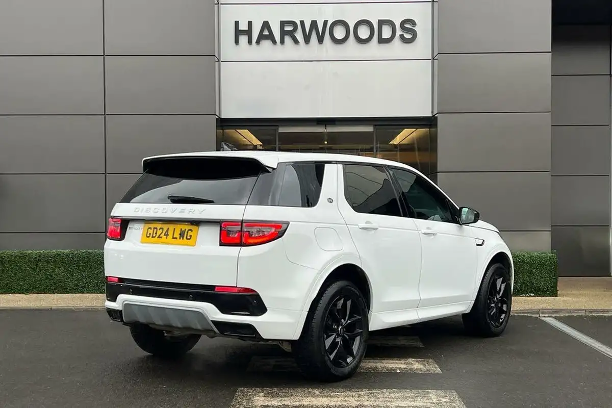 2024-land-rover-discovery-sport-15-p300e-s-big-11