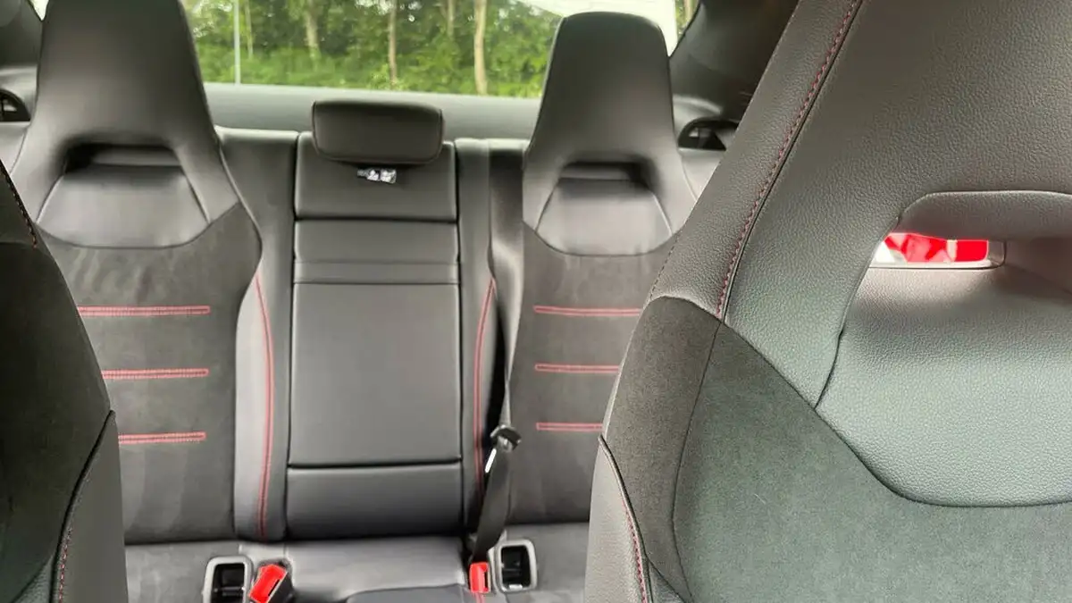 2023-mercedes-benz-cla-13-cla-200-amg-line-premium-coupe-4d-big-38