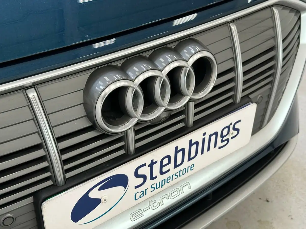 2020-audi-e-tron-50e-sport-big-37