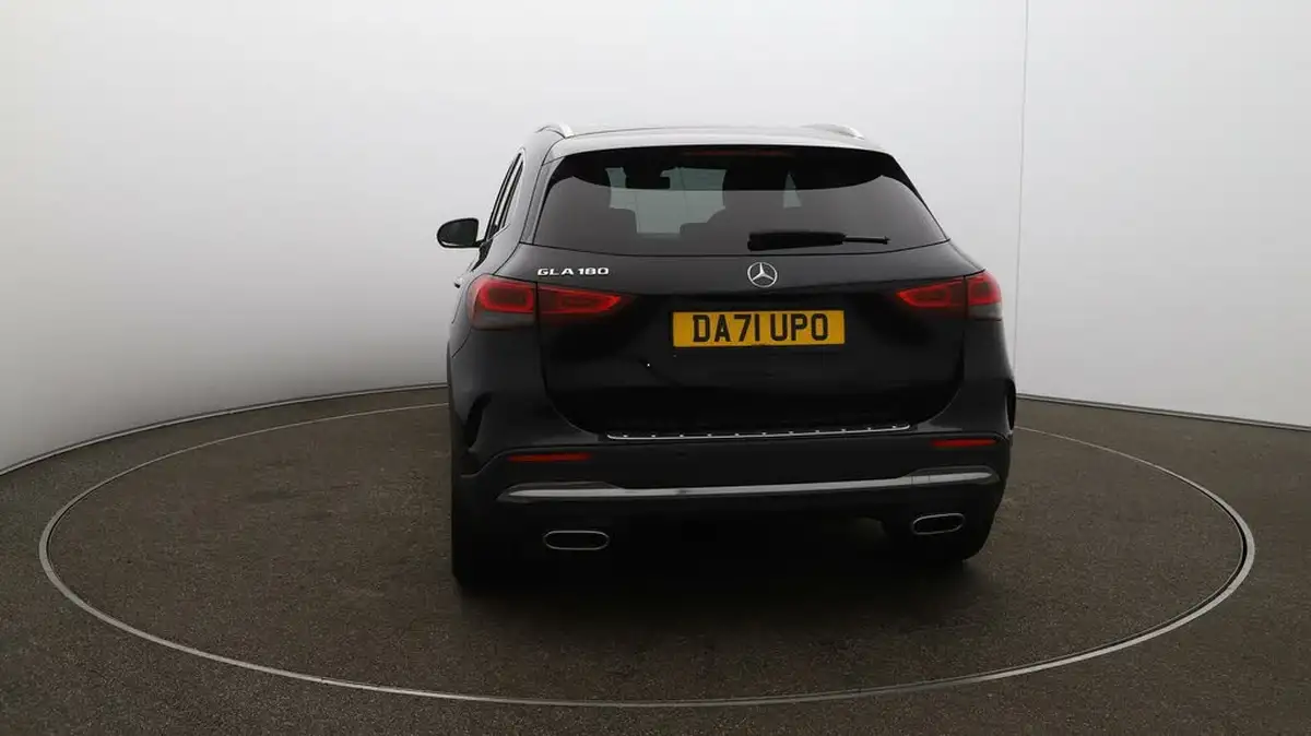 2022-mercedes-benz-gla-class-13-gla-180-amg-line-premium-big-50