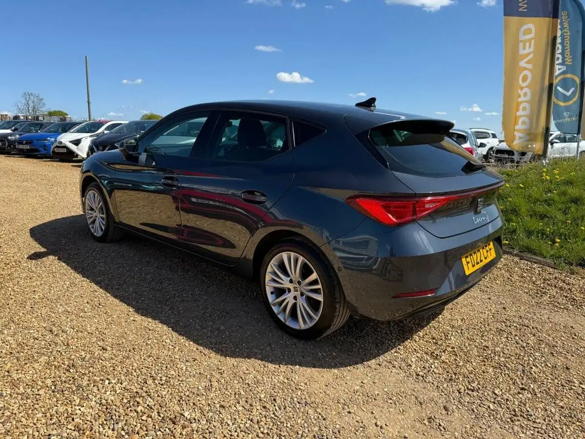 2022-seat-leon-10-tsi-evo-se-dynamic-hatchback-big-8