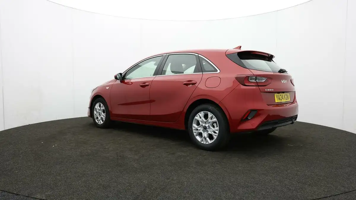 2024-kia-ceed-15-t-gdi-2-138bhp-hatchback-big-68