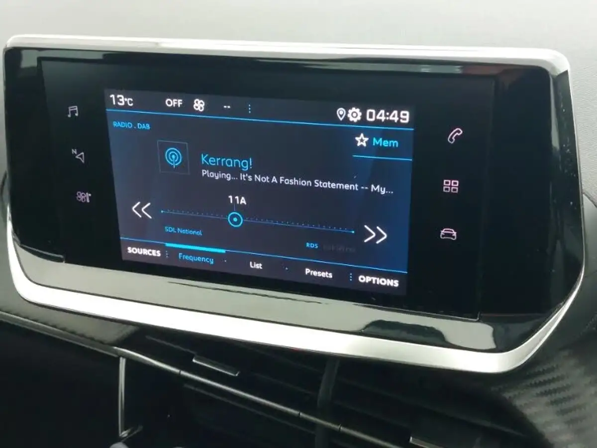 2023-peugeot-208-12-puretech-active-premium-100ps-eat8-big-12