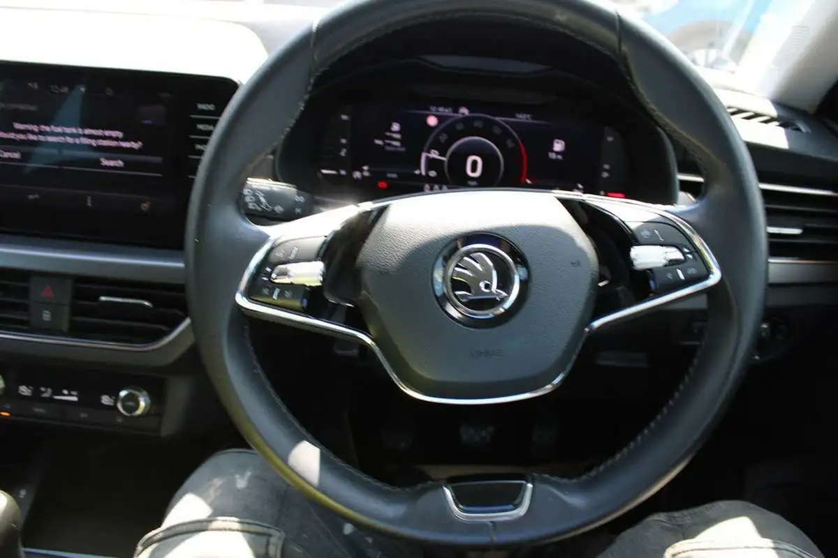 2021-skoda-scala-15-tsi-se-l-big-10