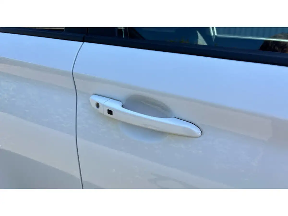 2022-hyundai-kona-e-premium-204ps-64kwh-7kw-obc-big-24