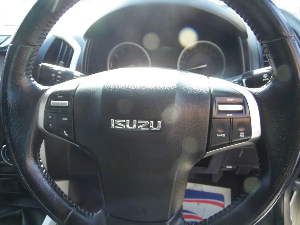 2020-isuzu-d-max-19td-yukon-nav-double-pickup-big-25
