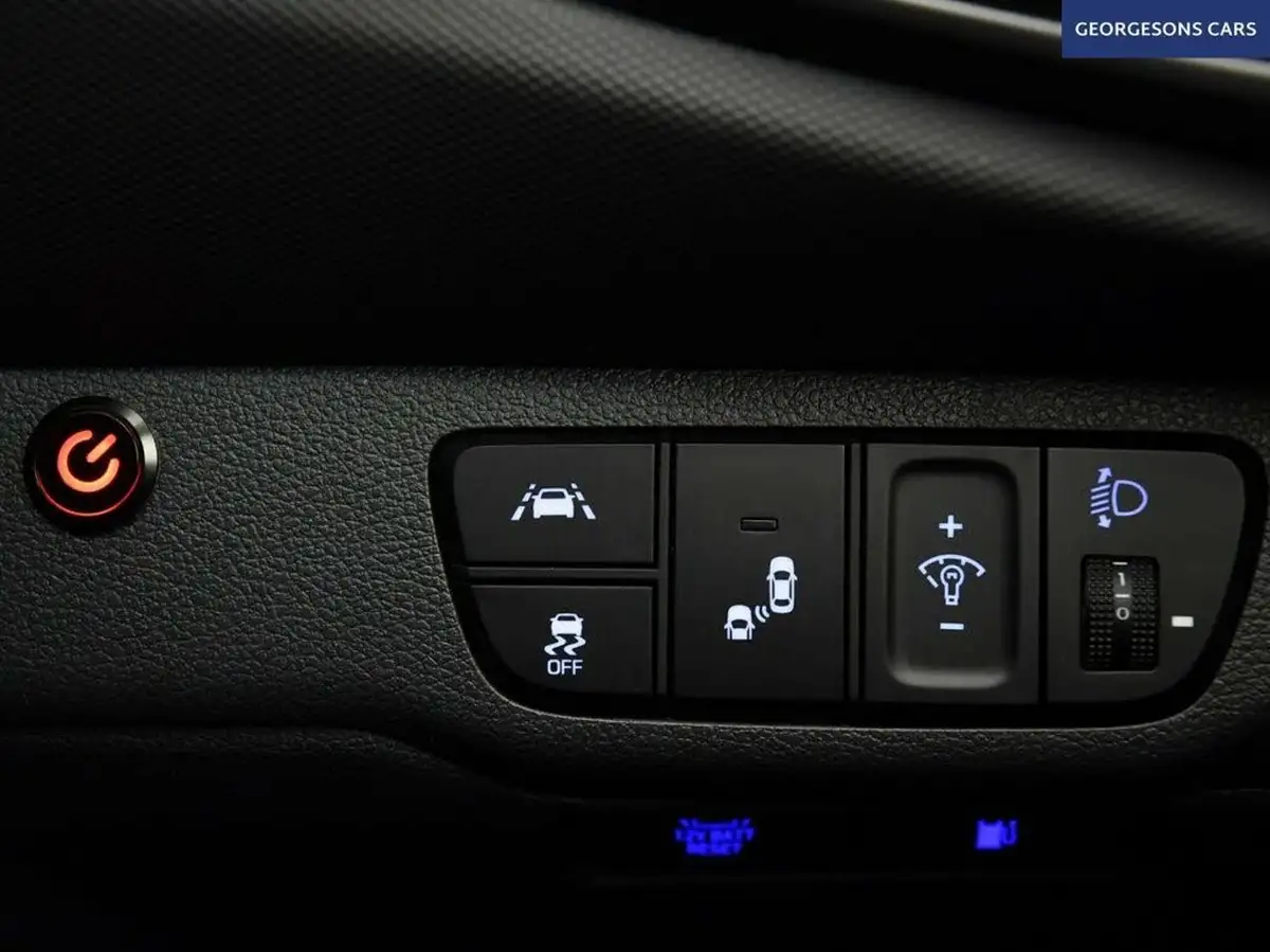 2021-hyundai-ioniq-16-gdi-premium-se-hybrid-big-45