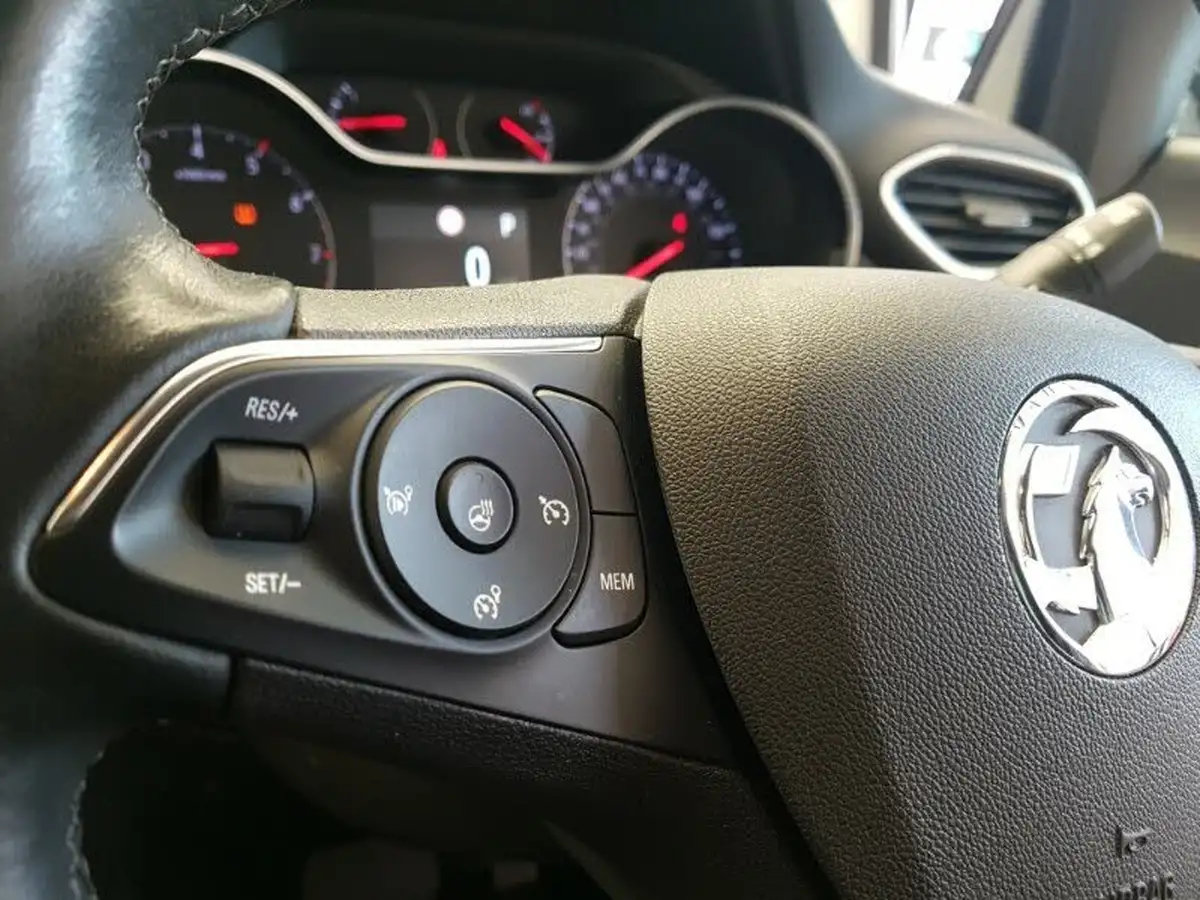 2022-vauxhall-crossland-12-ultimate-130ps-auto-big-14