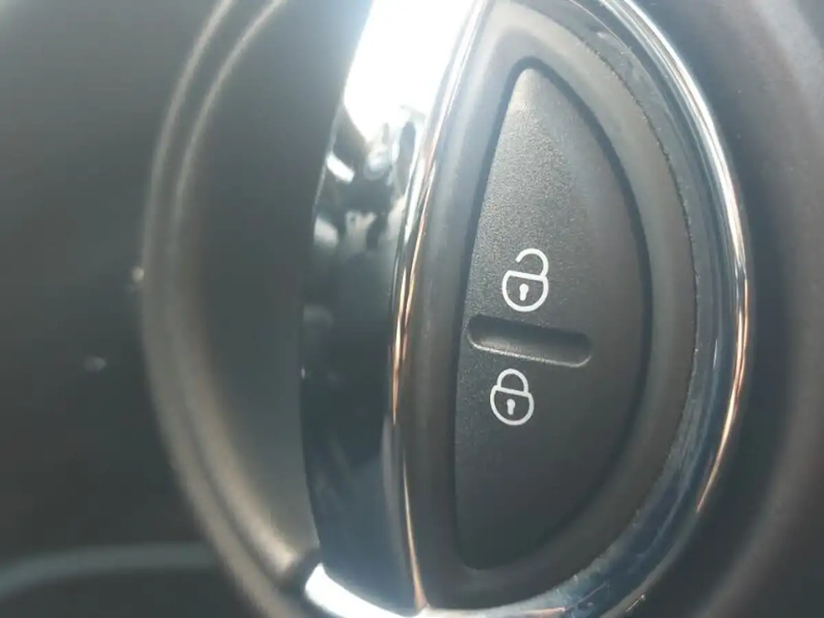 2022-mini-cooper-15-cooper-classic-hatchback-5d-auto-big-11