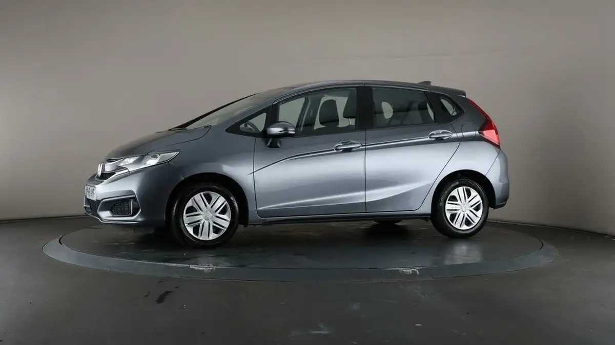 2019-honda-jazz-13-i-vtec-s-big-35