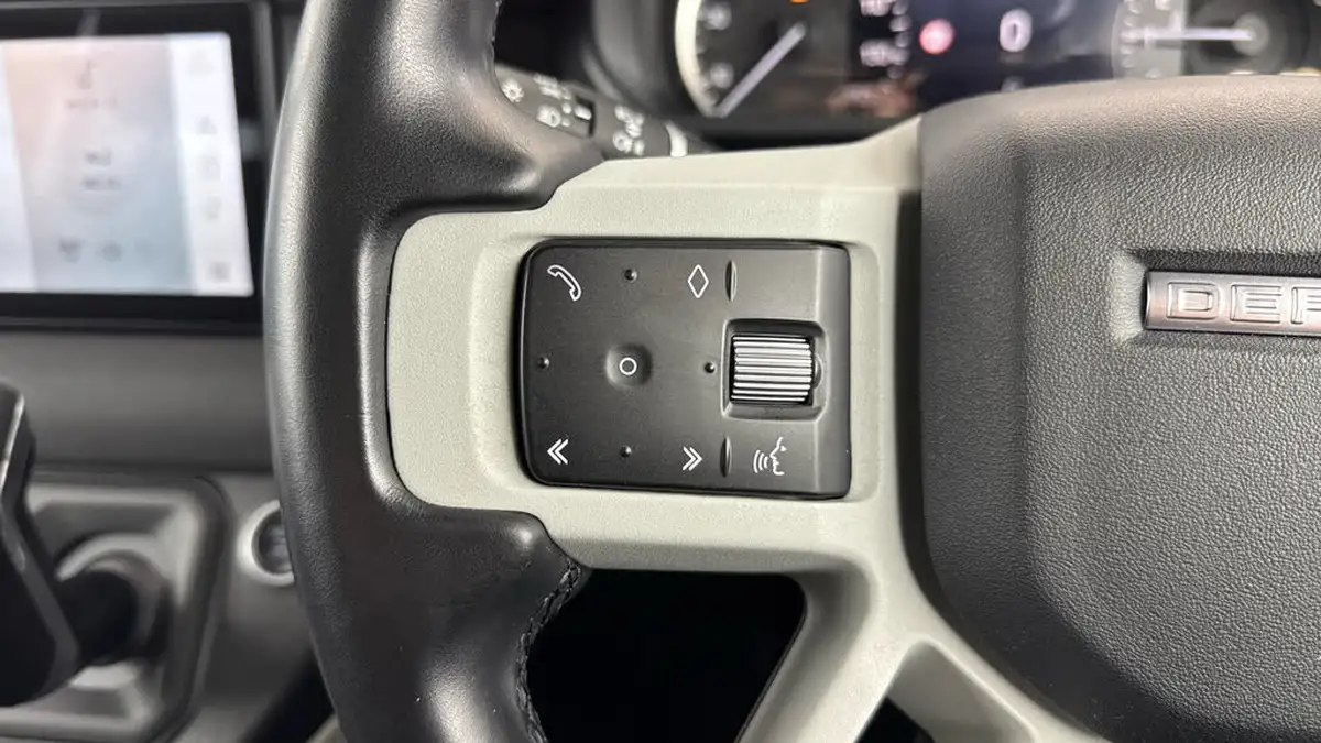 2022-land-rover-110-defender-20-p400e-x-dynamic-se-big-23