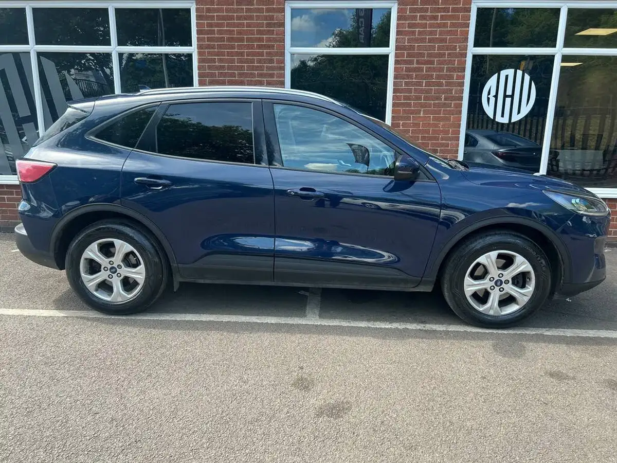 2021-ford-kuga-15-zetec-big-1