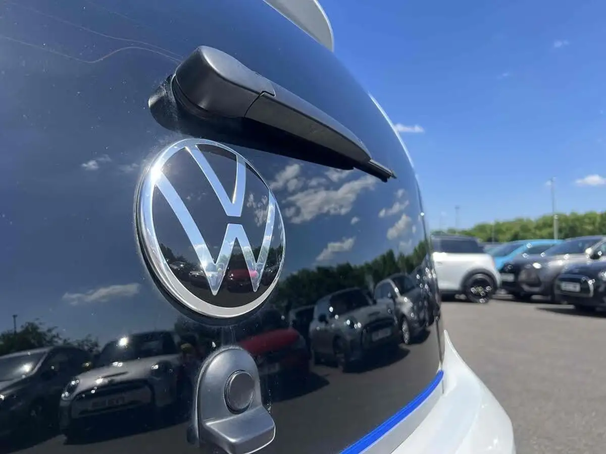 2022-volkswagen-up-e-e-up-big-14