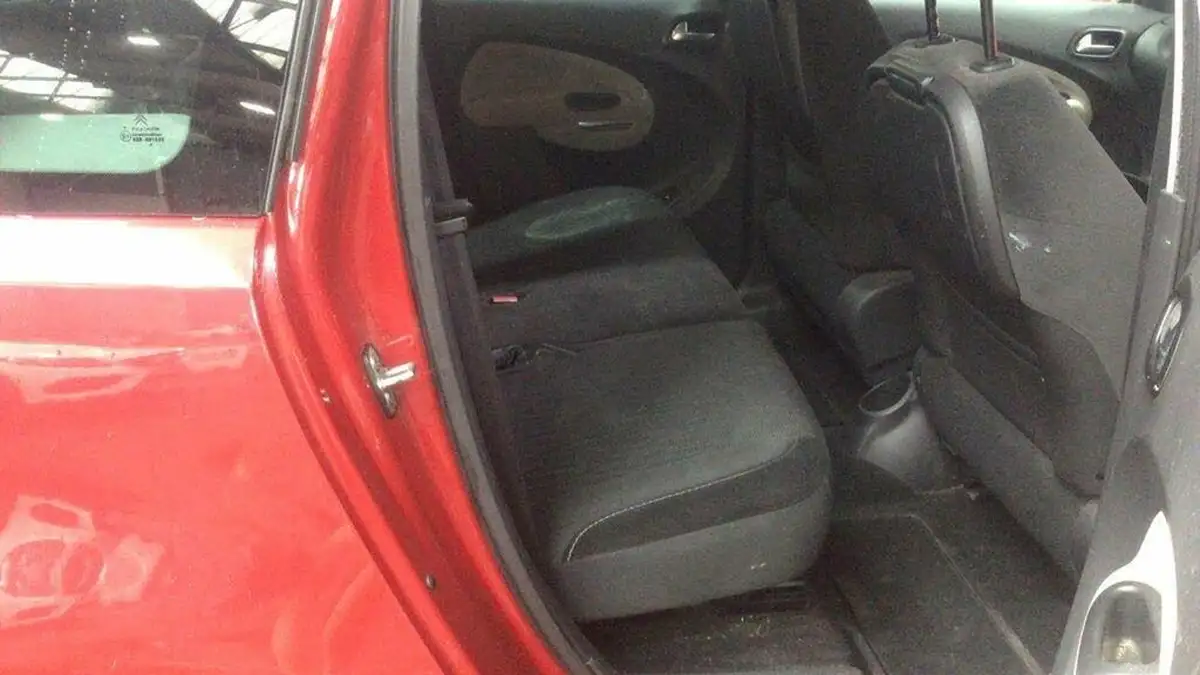 2014-citroen-c3-picasso-16td-exclusive-90ps-big-8