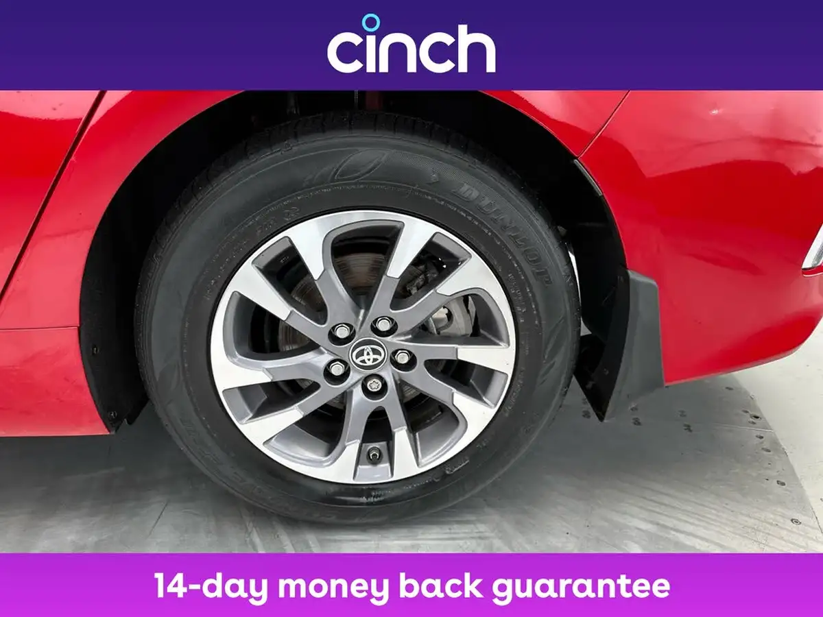 2021-toyota-prius-18-vvt-i-business-edition-plus-15in-alloys-cvt-big-24