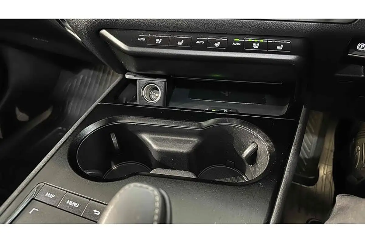 2021-lexus-ux-300e-e-ux-big-55
