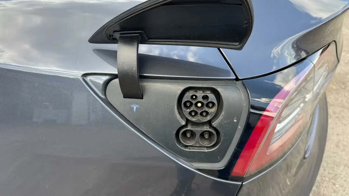 2020-tesla-model-3-e-standard-plus-big-34