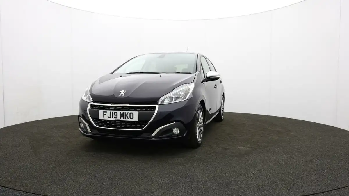 2019-peugeot-208-12-puretech-signature-big-57
