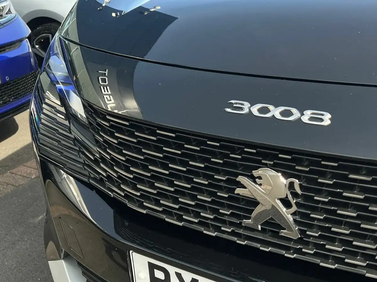 2022-peugeot-3008-suv-12-puretech-allure-premium-eat8-big-25