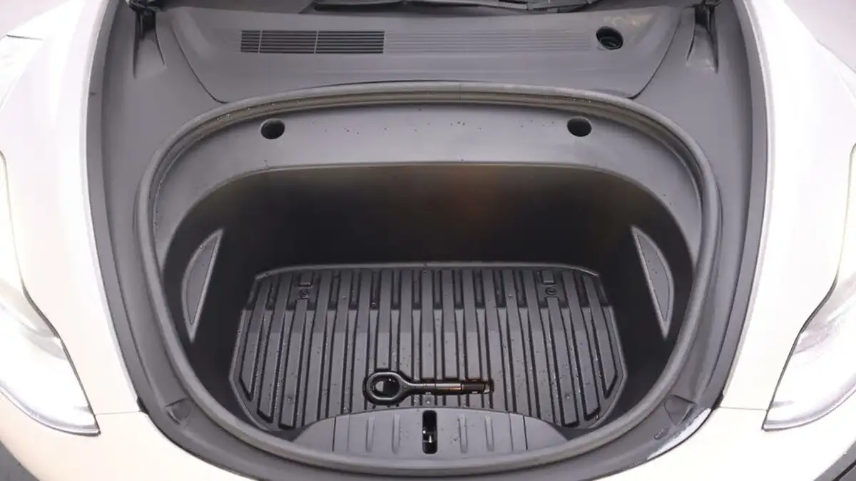 2021-tesla-model-3-e-long-range-4x4-big-18
